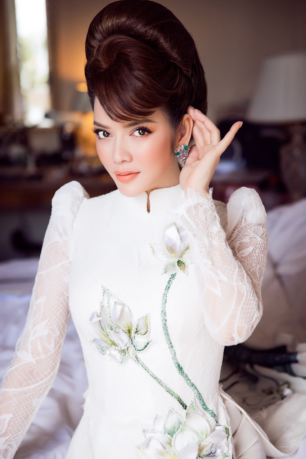 LHP Cannes 2018: Lý Nhã Kỳ mang áo dài Việt Nam lên thảm đỏ Cannes ngày thứ 7